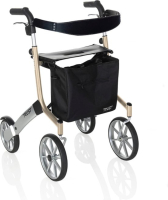 Let's Go Out met tas